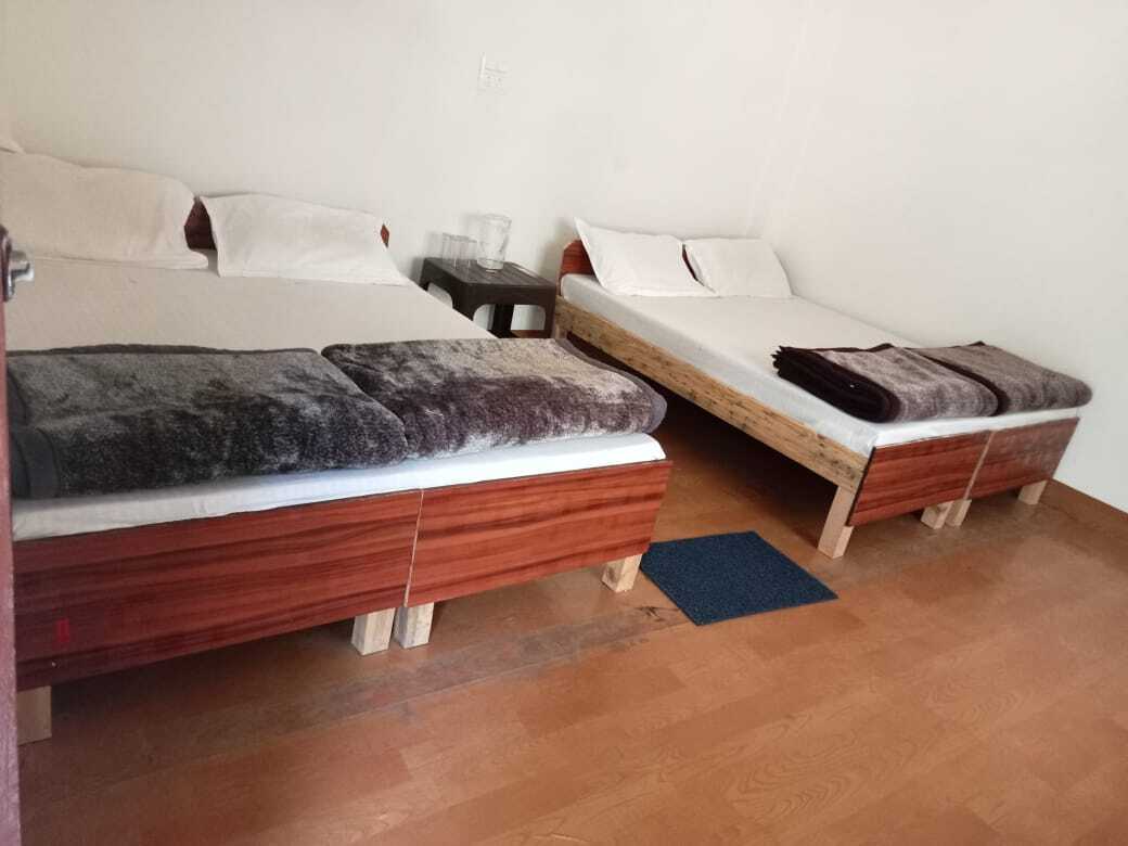 Garhwal_Ride_Hotel_Radhe_Radhe_Barkot_2-1-1-1.jpg