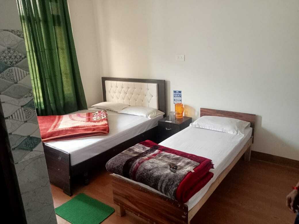 Garhwal_Ride_Hotel_Radhe_Radhe_Barkot_4-1-1-1.jpg